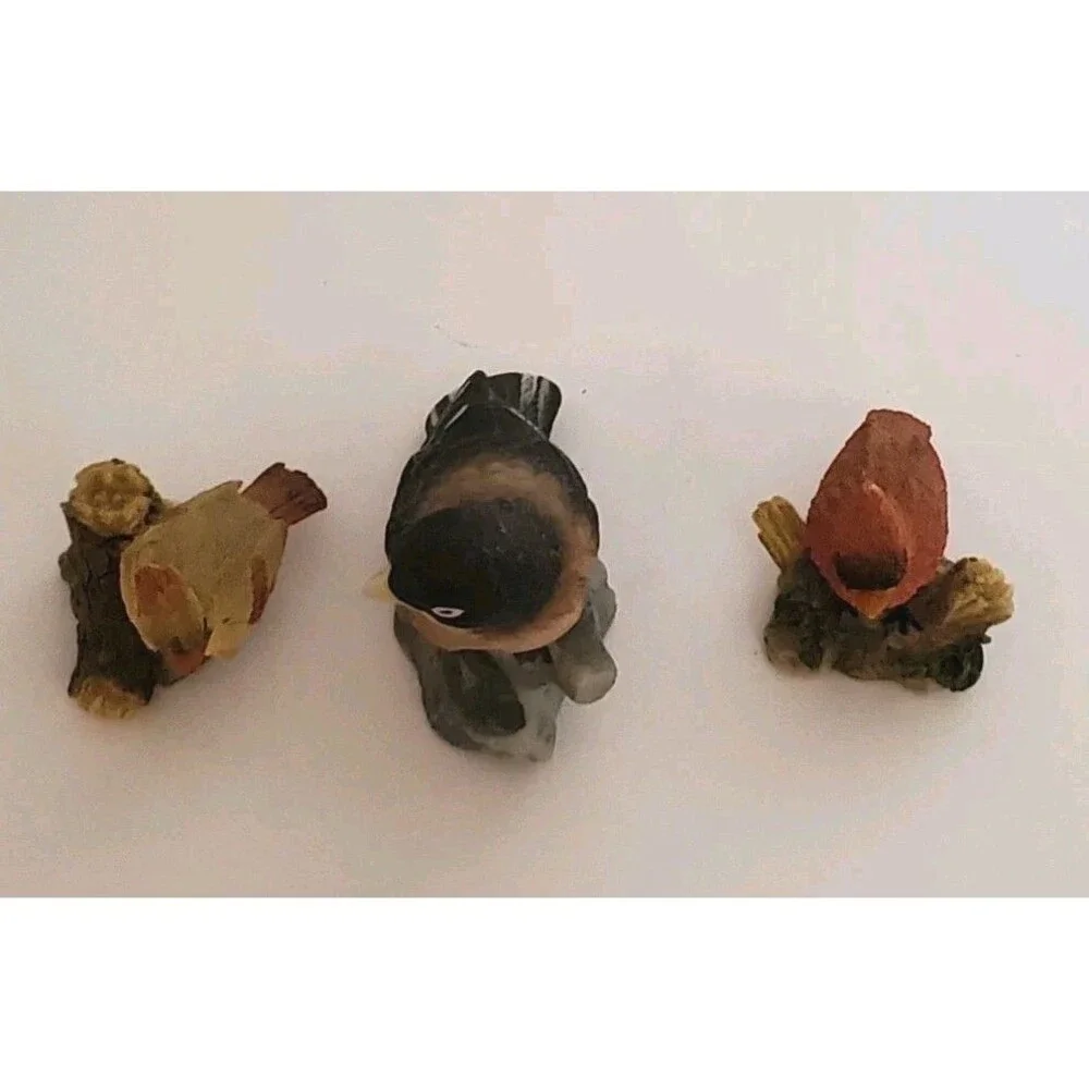 Miniature Bird Figurines Robin Cardinal Finch Songbirds On Stump Vtg Lot Of 3